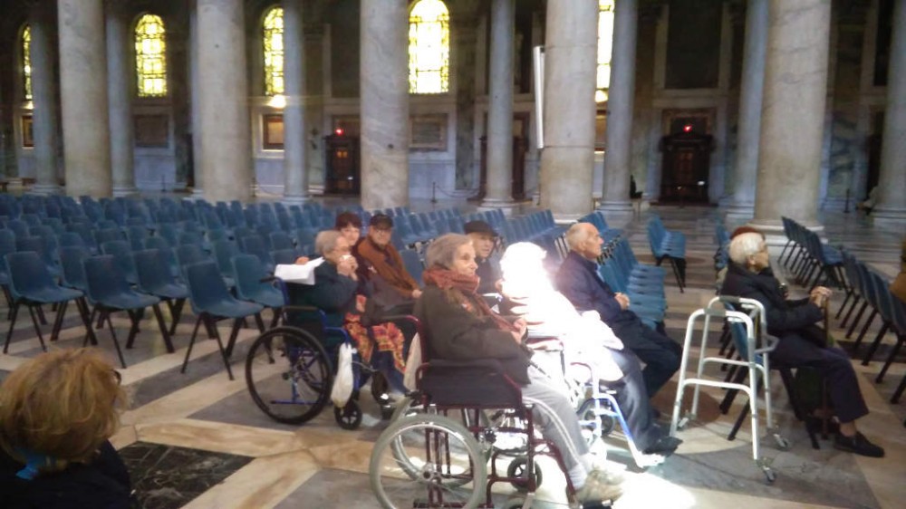 Gli ospiti della Casa di riposo in visita alla Basilica di San Paolo fuori le mura